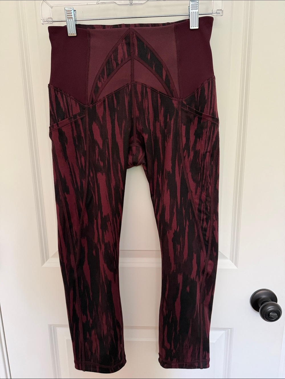 lululemon athletica Burgundy & Black Patterned High-Rise cropped Leggings